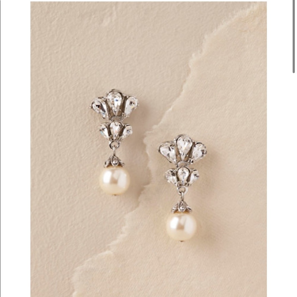 Dita Drop Earrings